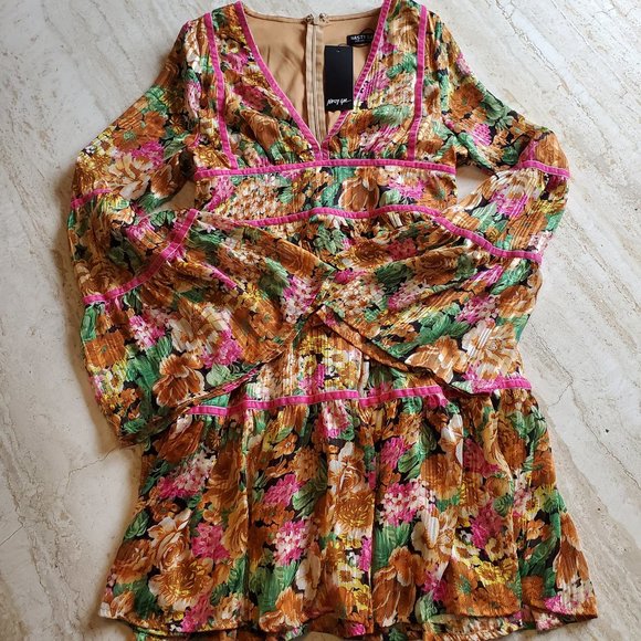 Nasty Gal Floral V Neck Pleated Mini Dress - Picture 4 of 7